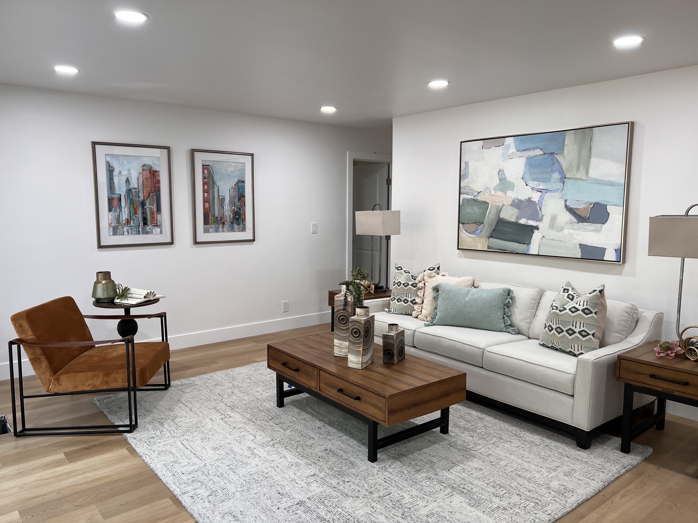 Living & Family Rooms, image 3